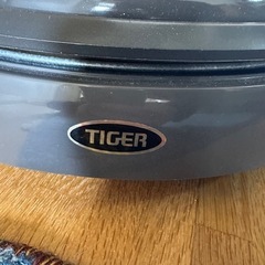 TIGER 蓋付きホットプレート タイガーの画像