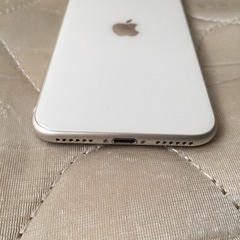 訳アリ iPhoneSE3 128GB  スターライトの画像