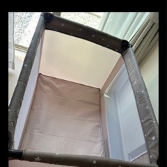 ベビーベッド、プレイヤードの画像