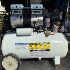 EARTH MAN  高儀 静音オイルレス エアーコンプレッサー 25L ACP-150SL　100v 平成25年式　ジャンク品の画像