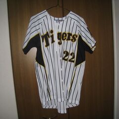 送料無料　阪神タイガース　藤川球児　ホームレプリカユニフォーム　ナンバージャージ　Mサイズ　シャープ産業　藤川球児監督　藤川監督の画像