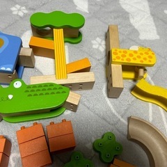【差し上げます】wonderworld 組立木製玩具 Trix Trackサファリトラック の画像