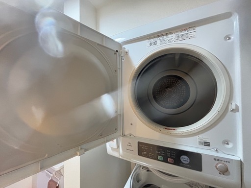 電気乾燥機【スタンド付き】HITACHI　2020年製DE-N60WV