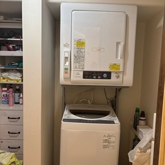 電気乾燥機【スタンド付き】HITACHI　2020年製DE-N60WVの画像