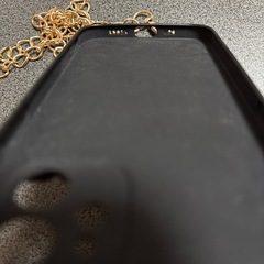 ショルダーストラップ付き iPhoneケース スマホカバー 黒 ポケット付き 春の画像