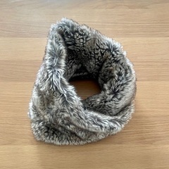 エイチアンドエム H&M ファー スヌード