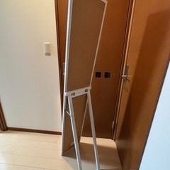 スタンドミラーの画像