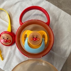 アンパンマン　おしゃぶり　電子レンジ消毒ケース　おしゃぶりホルダーの画像