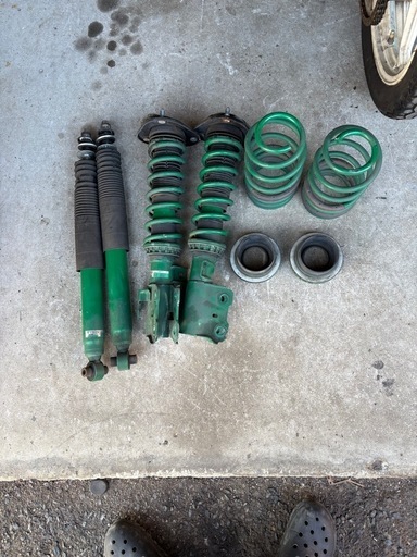 30プリウス車高調