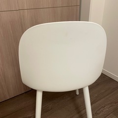 チェア　ホワイトの画像