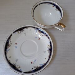 ナルミ　ティーカップ＆ソーサー　２客の画像