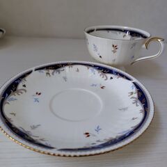 ナルミ　ティーカップ＆ソーサー　２客の画像