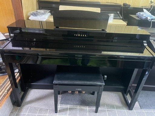 中古美品（鏡面艶出し塗装） YAMAHA クラビノーバ CLP-430PE  2011年製　高低調整可専用椅子付き