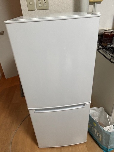 冷蔵庫106l