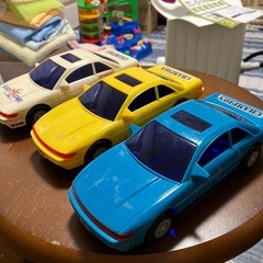 車　おもちゃの画像