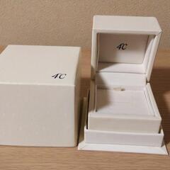 ●中古★４°C ジュエリー ネックレスボックス★ケース・ホワイト●