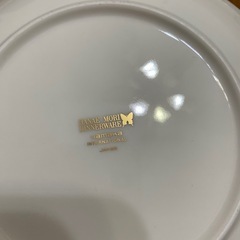 MORI HANAE 食器カップ&ソーサー2客、皿5枚
セット　の画像
