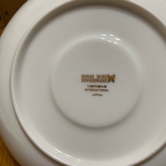 MORI HANAE 食器カップ&ソーサー2客、皿5枚
セット　の画像