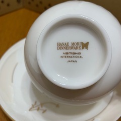 MORI HANAE 食器カップ&ソーサー2客、皿5枚
セット　の画像