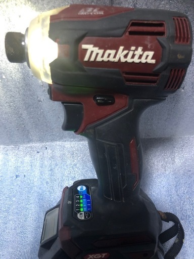 ②マキタ40VインパクトドライバTD001G中古美品、本体のみ
