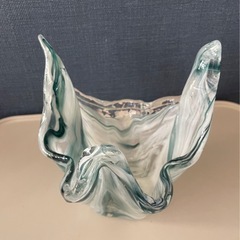 ガラス　マーブル　グリーン　フラワーベースの画像