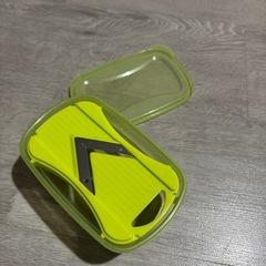 タッパー一体型ミニスライサー