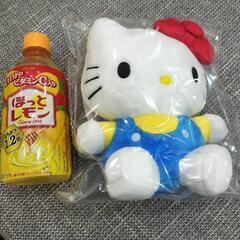 ハローキティのぬいぐるみの画像