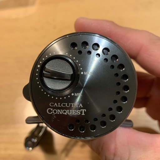 シマノ　リール　カルカッタ　コンクエストBFS HG 右ハンドル