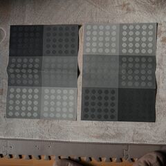 テーブルの敷物の画像