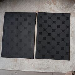 テーブルの敷物の画像