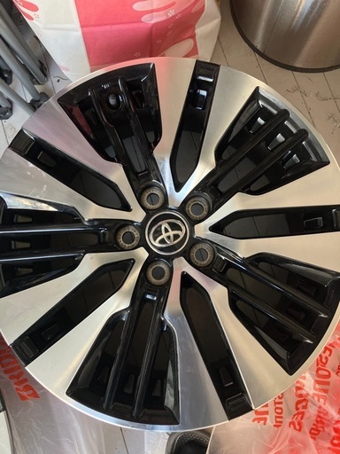 アルファード18インチ純正