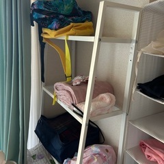 IKEAのシェルフユニットの画像