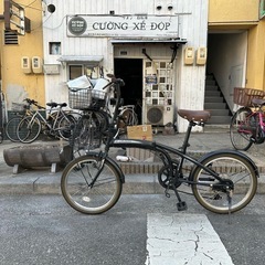 『ＳＡＬＥ　３０％』　折りたたみ自転車　２０インチ　6変速　カゴ　付き　黒　配達可能