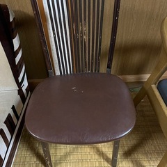 分割可能な棚付き机と椅子のセット