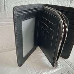 新品未使用品　二つ折り財布　ブラック　コンパクト　　　の画像