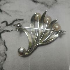 シルバー 真珠 ブローチの画像