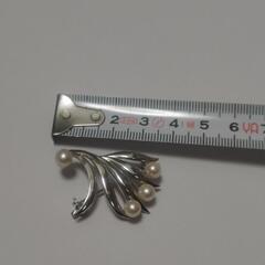 シルバー 真珠 ブローチの画像