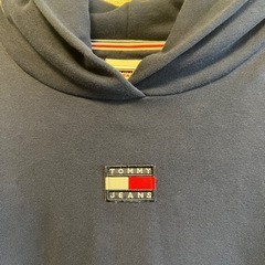 TOMMY JEANS フード付きロングワンピース の画像