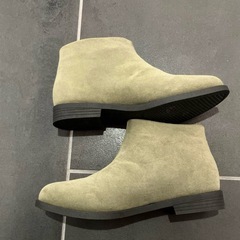 8/26まで　新品　Sサイズ　カーキブーツの画像