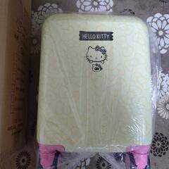 新品未使用ハローキティーキャリーケース