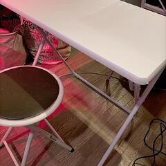 ニトリの机と椅子 無料です！！の画像