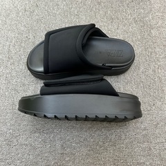 ZARA 厚底サンダルの画像