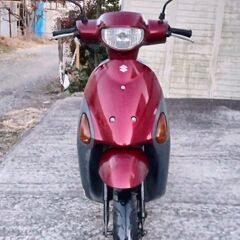 エンジンは素晴らしいです。スズキ レッツ4。バッテリーは新品です...