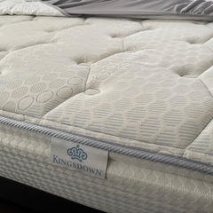 KINGSDOWN キングサイズの画像