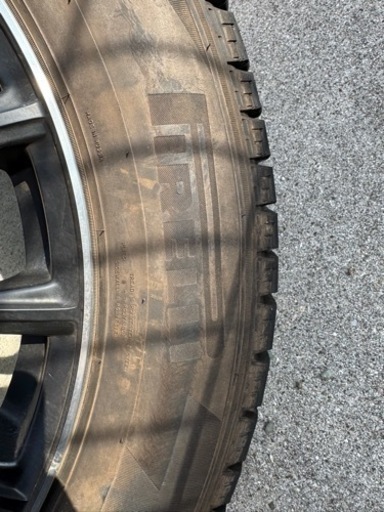車のパーツ タイヤ、ホイール