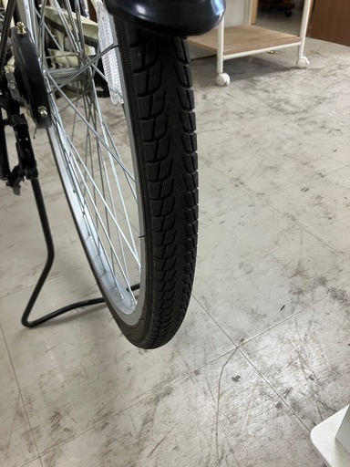 I2501-388 PATIOBOX 26インチ自転車 カゴ・リアキャリア付き 年式表記無し キズ汚れ有り タイヤの空気少し減っていま