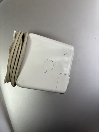 【本日夜取りに来れる方限定値下げ】画面にモヤありMacBook Pro 2014年製