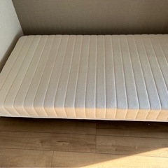 モダンデコ 美品 脚付シングルベット　ベッド　家具の画像