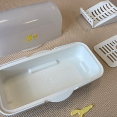 西松屋　電子レンジ用ほ乳びん消毒器の画像