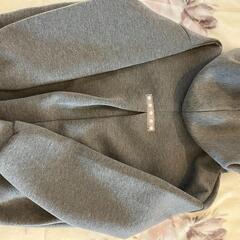 パール付ききれいめパーカー未使用の画像